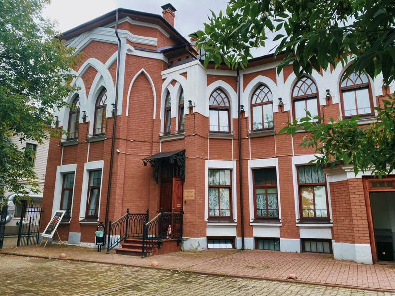 Дарим билет в Центр современного искусства «Дом Муз» при заселении в отель!